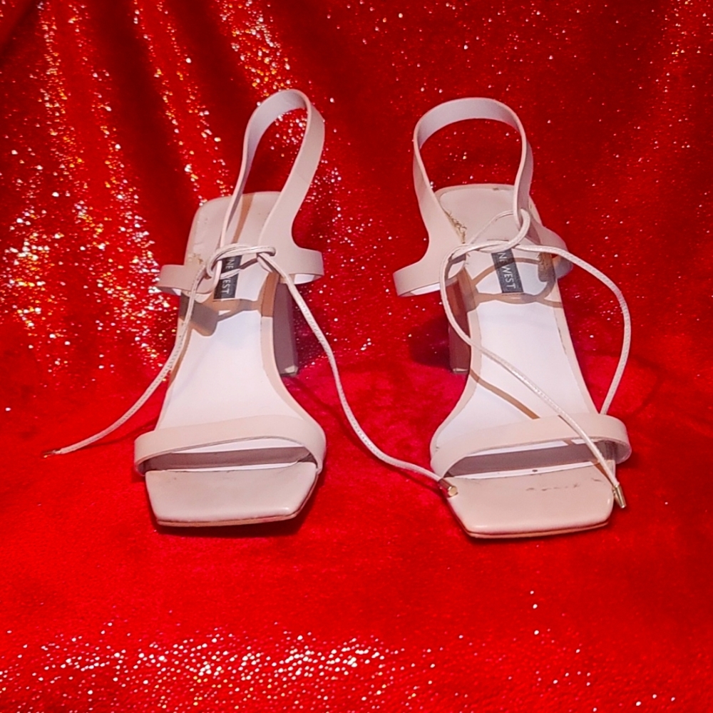Women Tan Heels